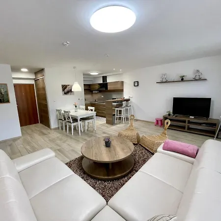 Mj Panorama Apartment *