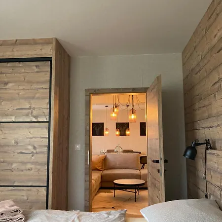 Panorama Apartment *